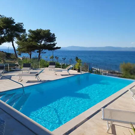 R&b Villa *