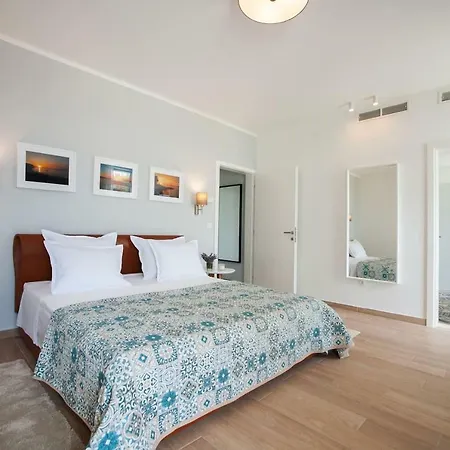 R&b Villa Sutivan