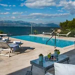 R&b Villa