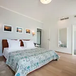 R&b Villa Sutivan